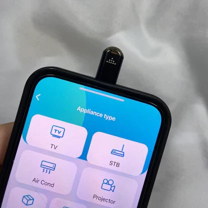 Infrared Phone Adapter by GigaGear — close-up detail